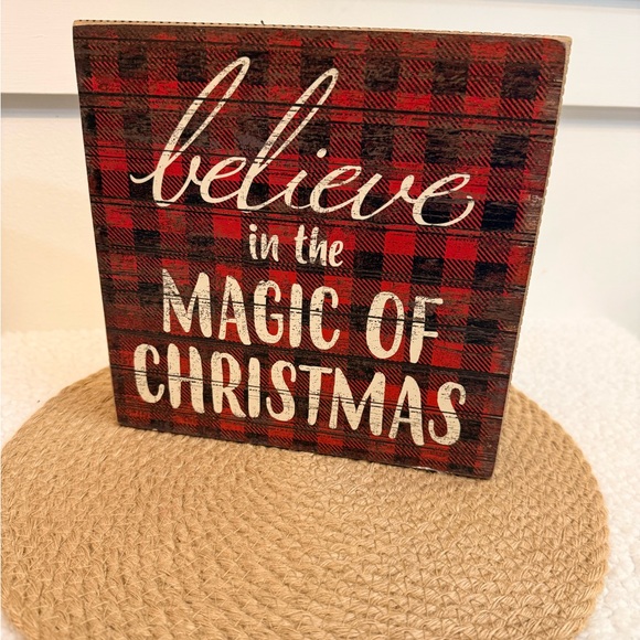 Other - 10/$25 • Designs by Kathy “Believe In The Magic of Christmas” Wooden Sign Decor‎